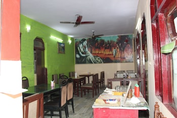 hotel raj bed and breakfast