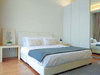 the signature service suite mont kiara by klhomesweet