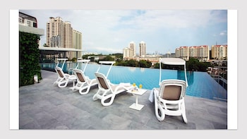 the signature service suite mont kiara by klhomesweet