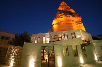 king apart by travellers