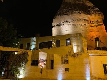 king apart by travellers