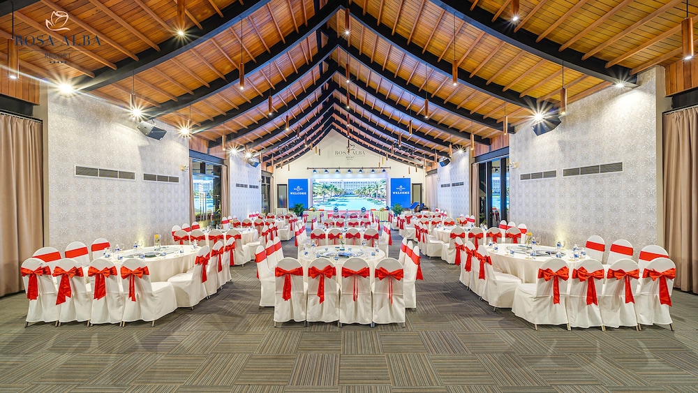 rosa alba resort and villas tuy hoa