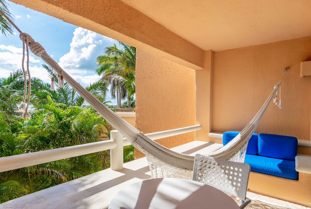 puerto aventuras hotel and beach club