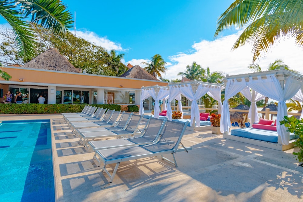 puerto aventuras hotel and beach club