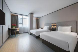 hanting hotel maoming railway station