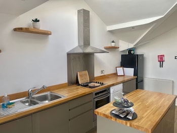 beach house penthouse 3 bed apartment
