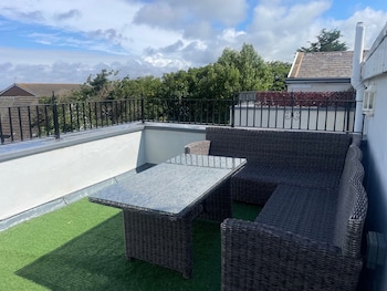 beach house penthouse 3 bed apartment