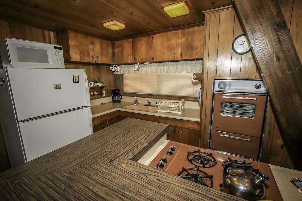 A Ski View - 2 Br Home By Redawning,1197 Siskiyou Dr.,3 star