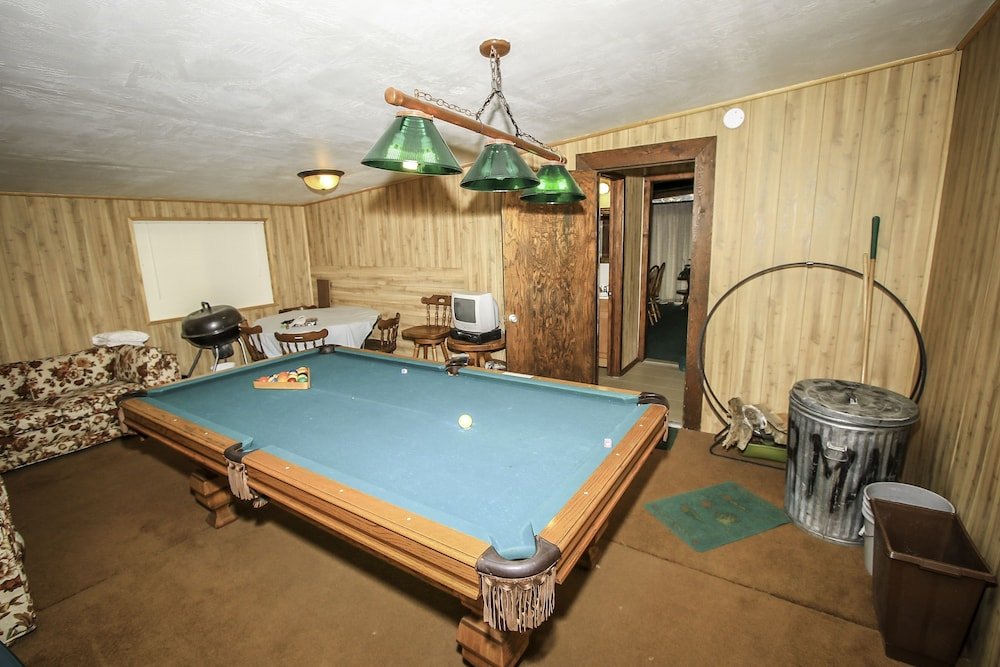 A Ski View - 2 Br Home By Redawning,1197 Siskiyou Dr.,3 star