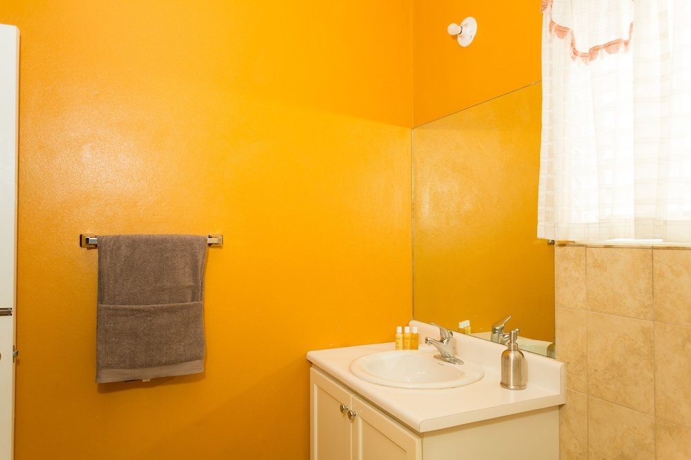 New Kingston Apt At Wellington Cove,,0 star