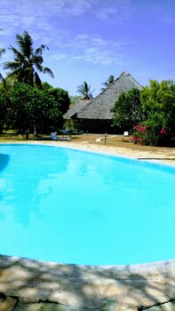 Travellers Paradise Diani - Hostel,,1.5 star