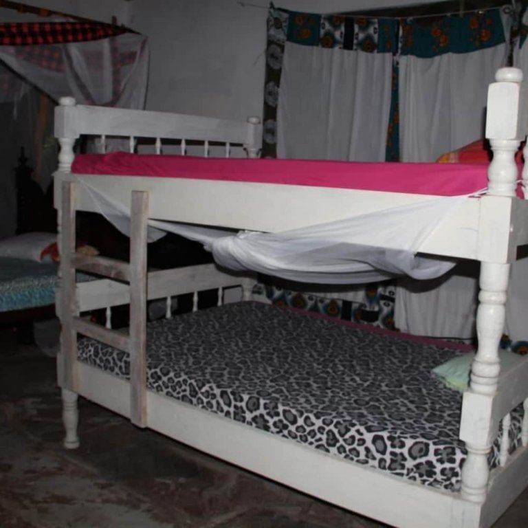 travellers paradise diani hostel