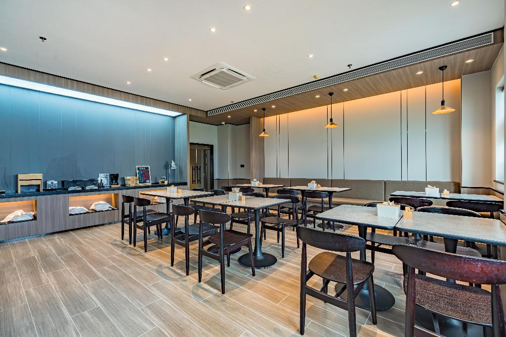 hanting hotel jiujiang xunyang road pedestrian str