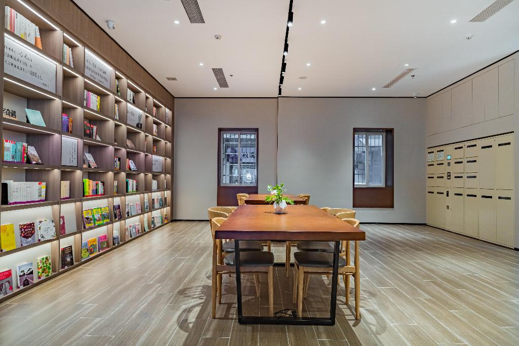 hanting hotel jiujiang xunyang road pedestrian str