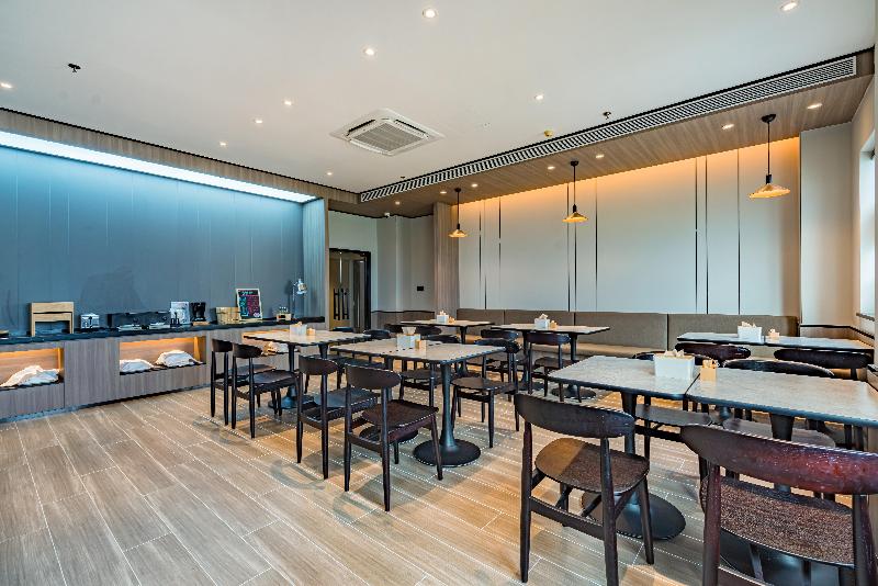 hanting hotel jiujiang xunyang road pedestrian str