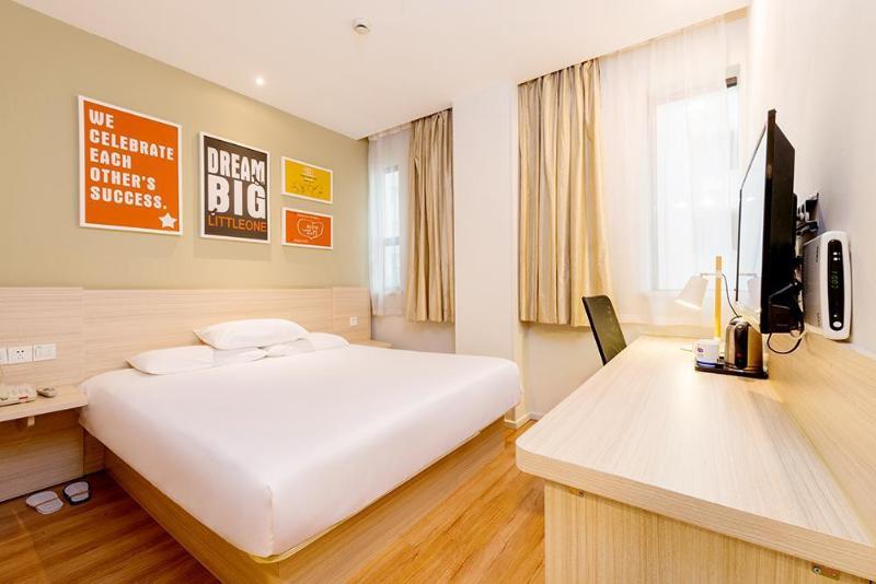 hanting hotel jiujiang xunyang road pedestrian str