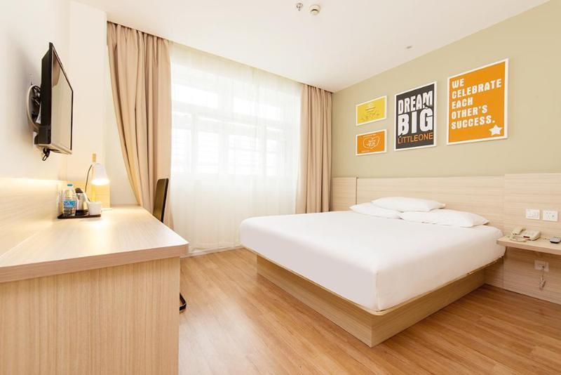 hanting hotel jiujiang xunyang road pedestrian str