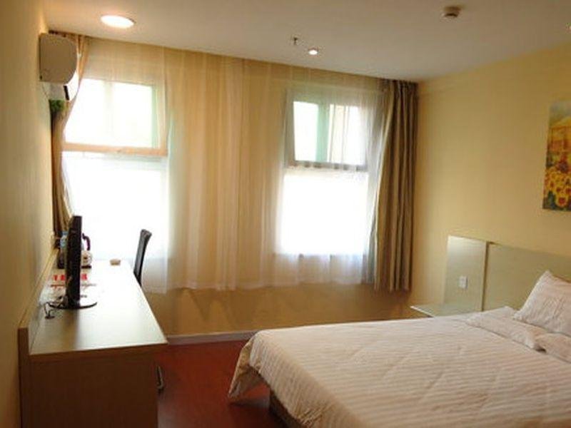 hanting hotel jiujiang xunyang road pedestrian str