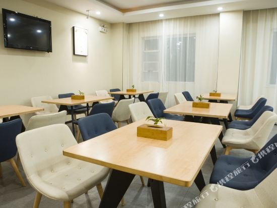 hanting hotel jiujiang xunyang road pedestrian str