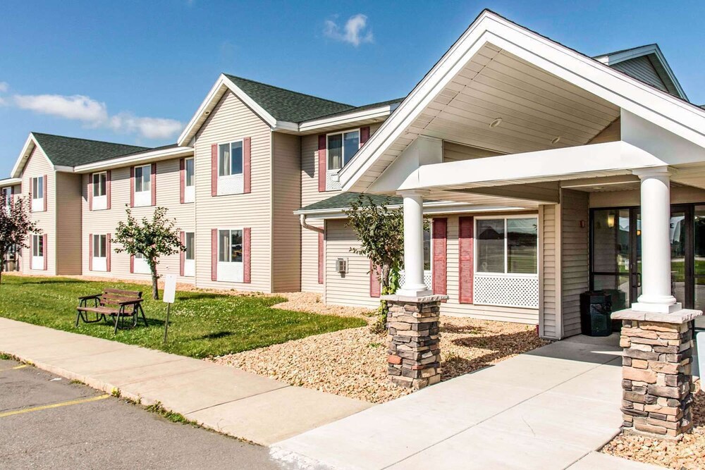 travelers lodge and suites