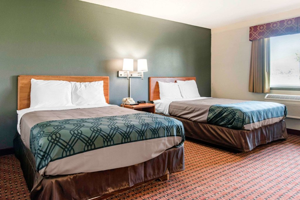 travelers lodge and suites
