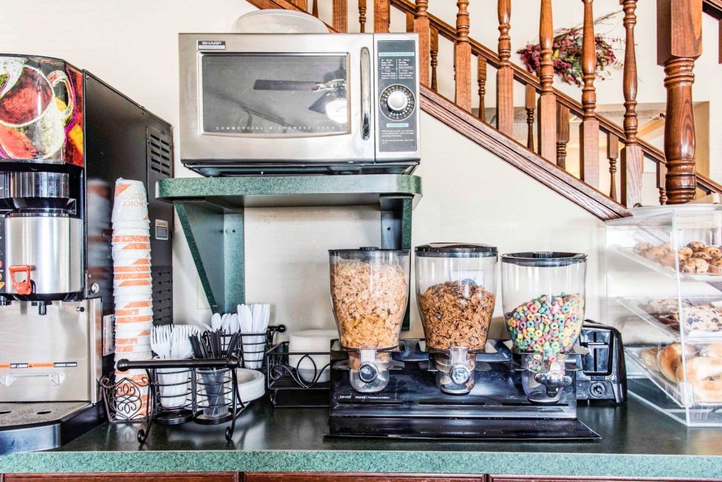 travelers lodge and suites
