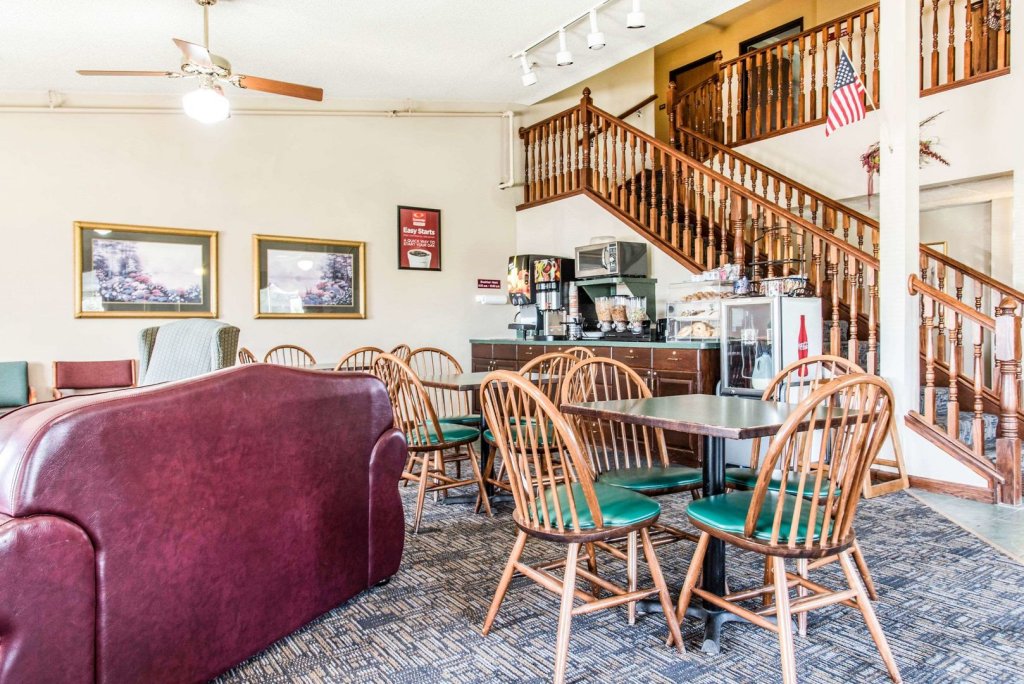 travelers lodge and suites