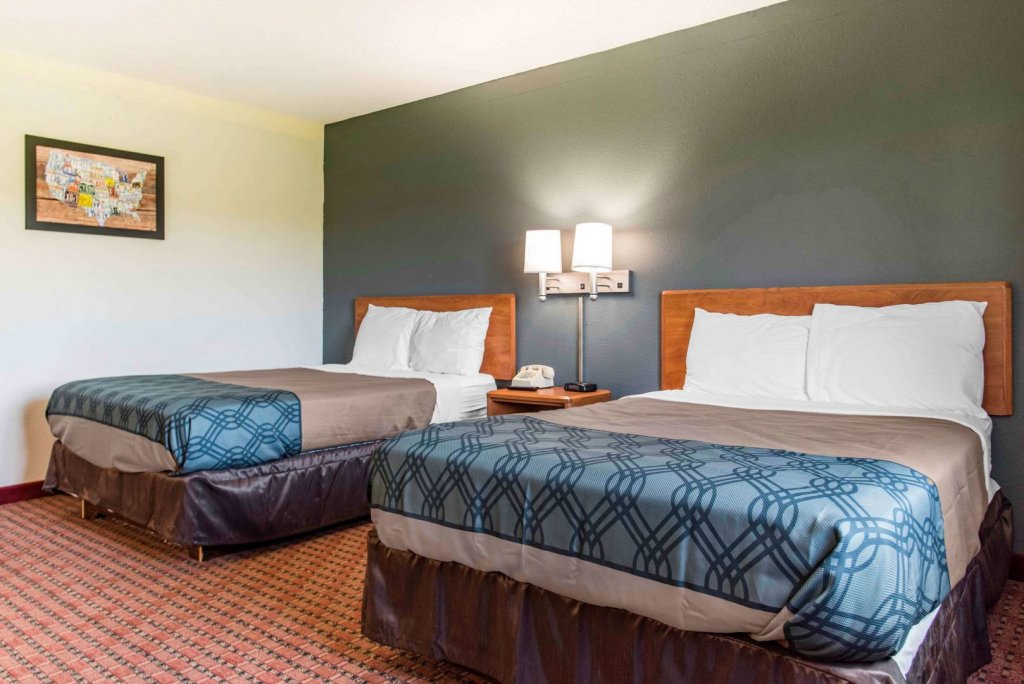 travelers lodge and suites
