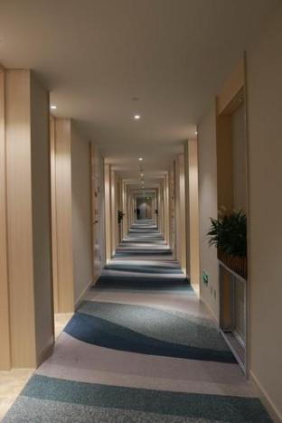 home inn plus kunming tongde square wanhong road