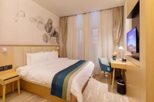 home inn plus kunming tongde square wanhong road