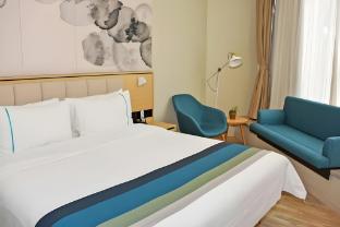 home inn plus kunming tongde square wanhong road
