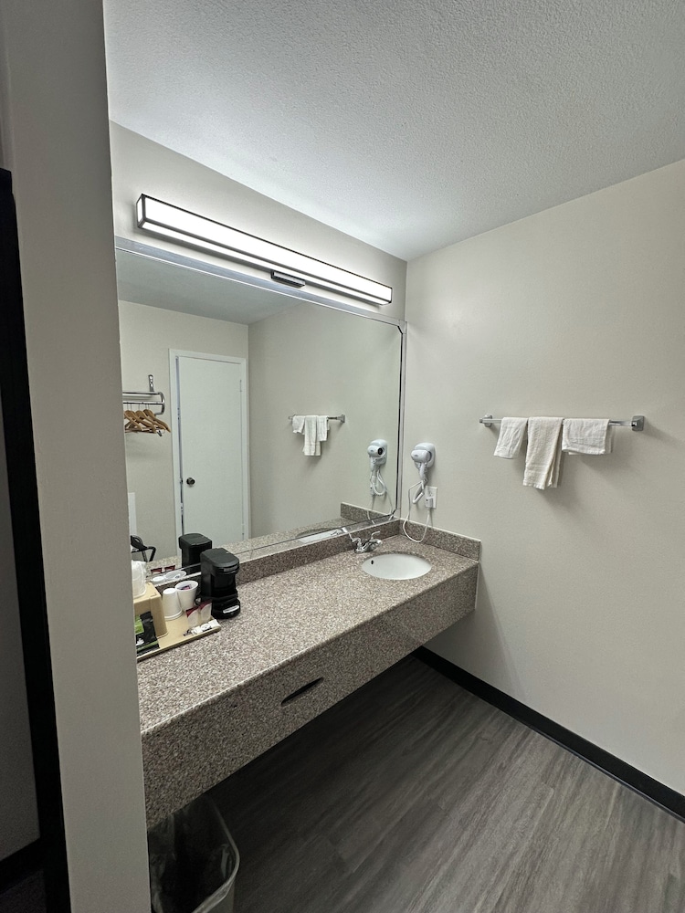 sunset inn and suites