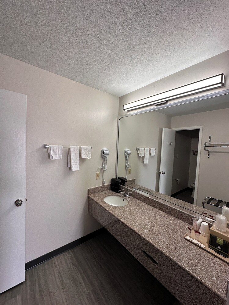sunset inn and suites