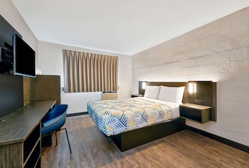 motel 6 cedar rapids ia airport