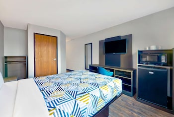 motel 6 cedar rapids ia airport