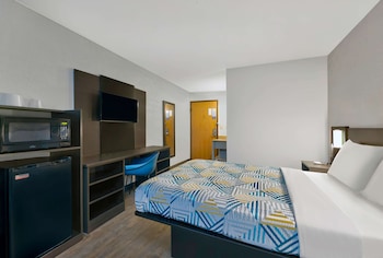 motel 6 cedar rapids ia airport