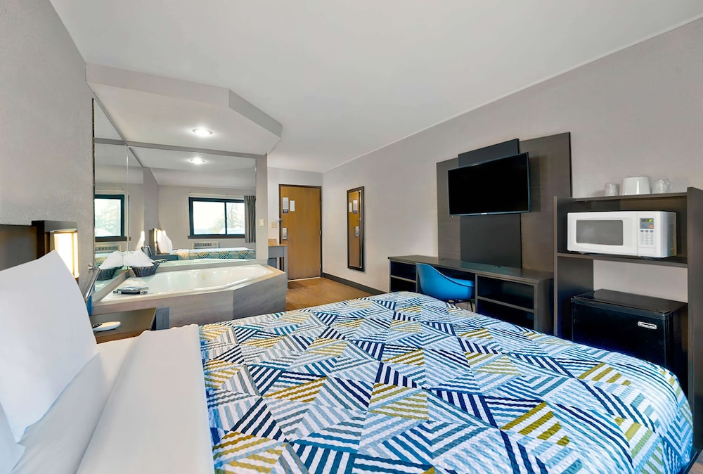 motel 6 cedar rapids ia airport