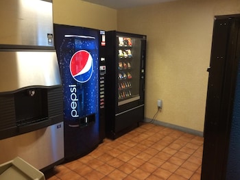 motel 6 cedar rapids ia airport