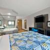motel 6 cedar rapids ia airport