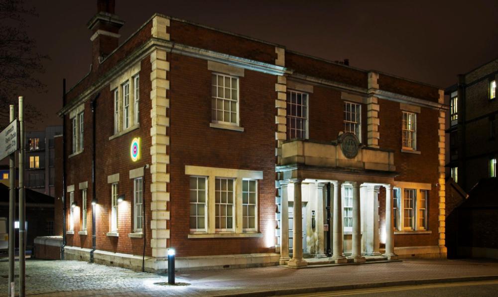 point a hotel london canary wharf