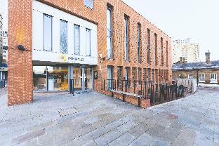 point a hotel london canary wharf