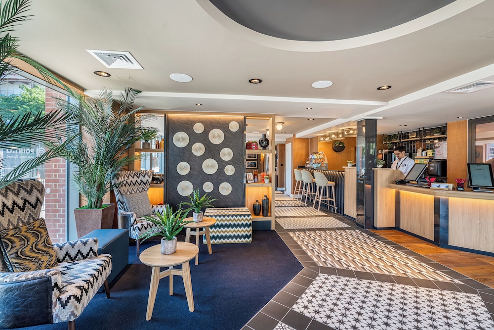 point a hotel london canary wharf