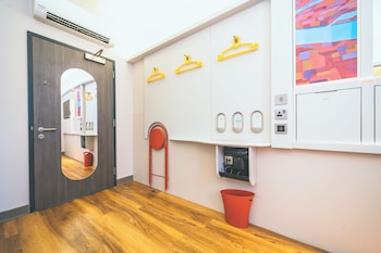 point a hotel london canary wharf