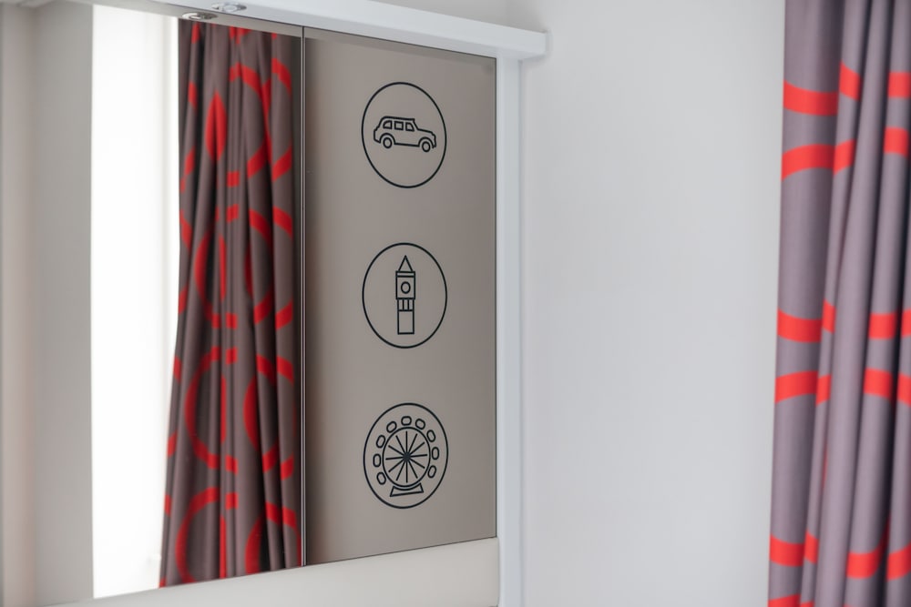 point a hotel london canary wharf