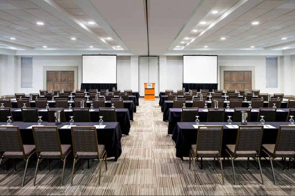 holiday inn cincinnati liberty way by ihg