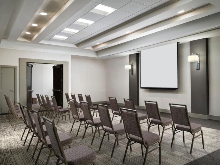 holiday inn cincinnati liberty way by ihg