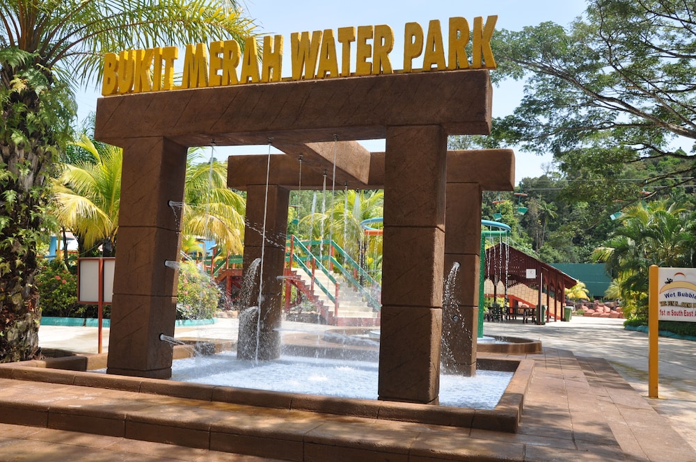 bukit merah laketown resort