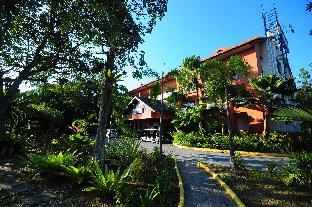 Bukit Merah Laketown Resort,,3 star