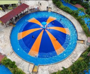 bukit merah laketown resort