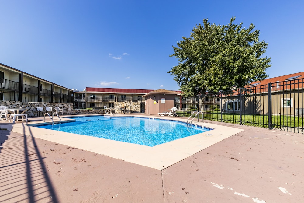 countryside suites kansas city independence i 70e sports complex hotel